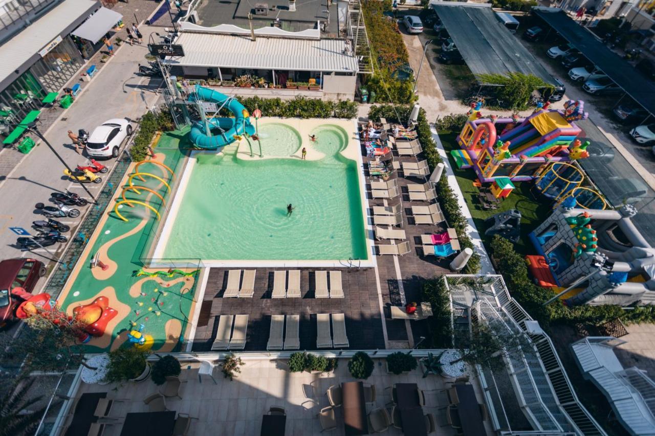 Trevi Family Resort Каттолика Экстерьер фото